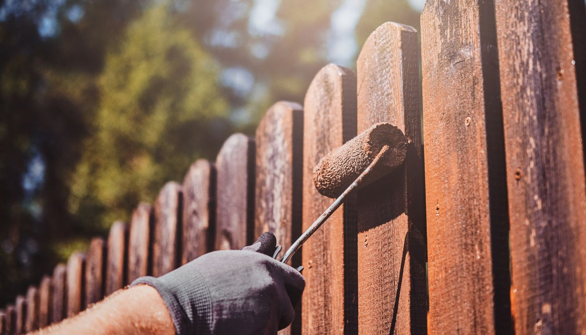 How to Paint a Fence | The Best Way to Paint Garden Fences